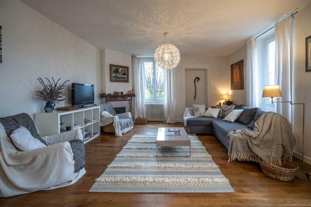 Bright Airy Spacious Apartment Пасси Экстерьер фото